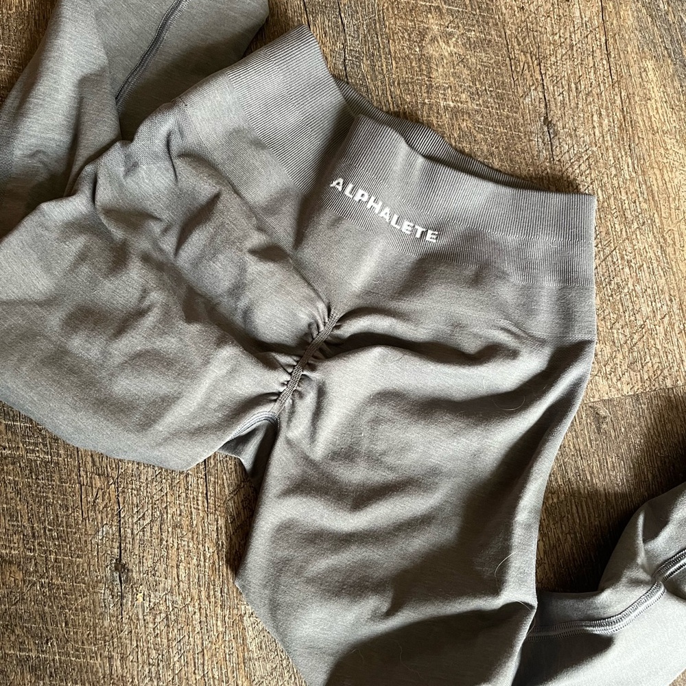 Alphalete amplify leggings